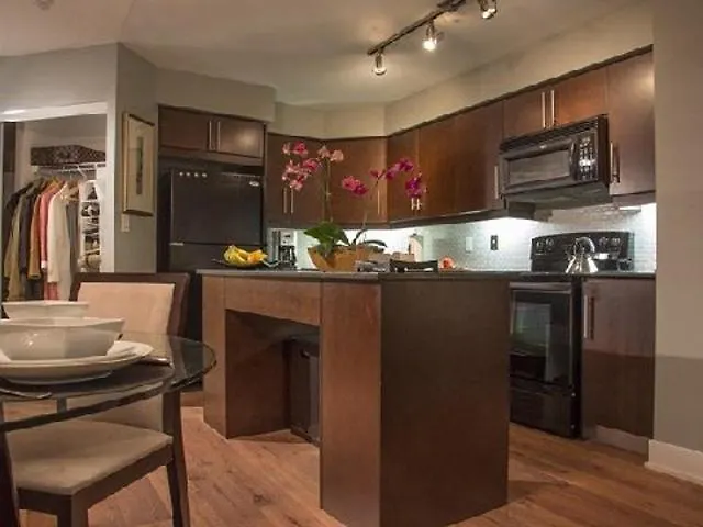 Park Suites Toronto - Element 0*,  كندا