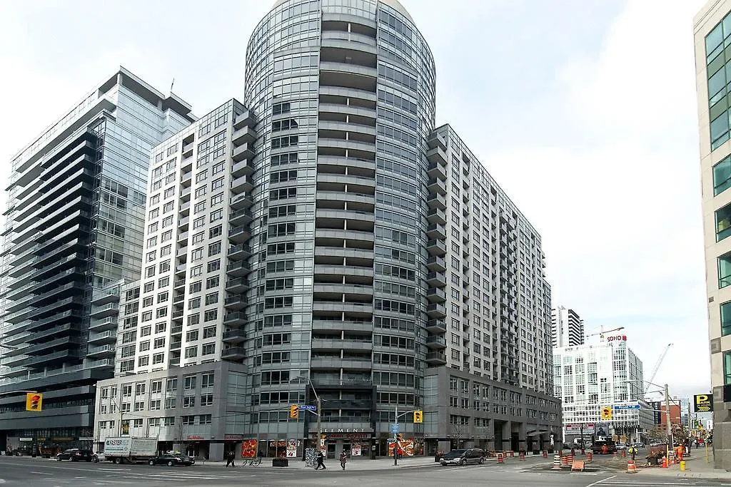 Park Suites Toronto - Element 0*,  كندا